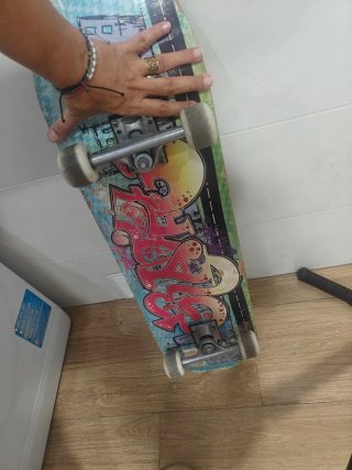 Monopatín Skate Graffiti