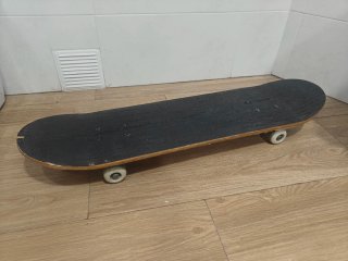 Monopatín Skate Graffiti