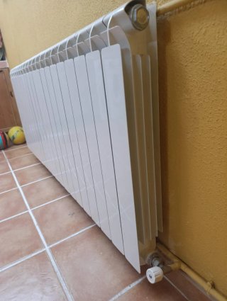 Radiador aluminio de agua 20 elementos blanco