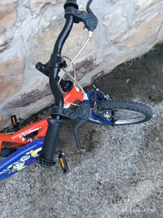 Bicicleta infantil roja talla pequeña