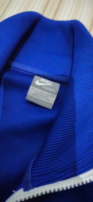 Chaqueta deportiva Nike azul talla S