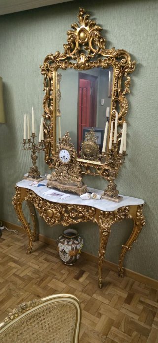 Consola Barroca con Espejo Dorado