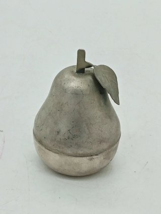Pera soprammobile placcata argento