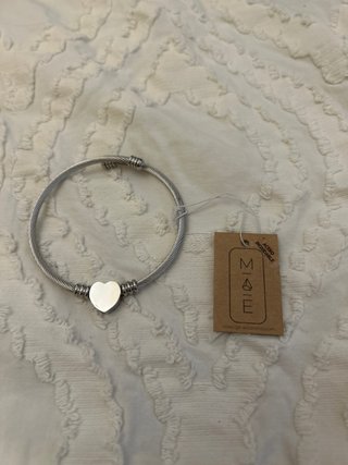 Pulsera rígida ajustable corazón acero plateado