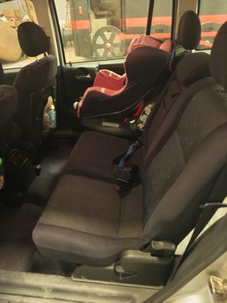 Opel Zafira A 2021