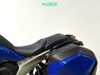 BMW R 1300 R (3 PAQUETES)(PVP NUEVA 25.500€)