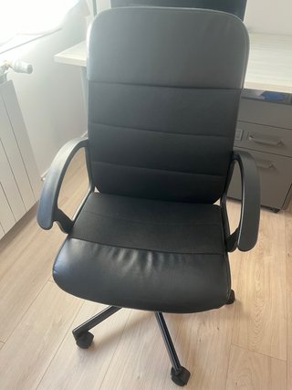 Silla de escritorio negra
