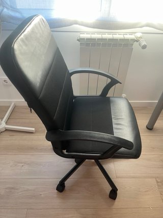 Silla de escritorio negra