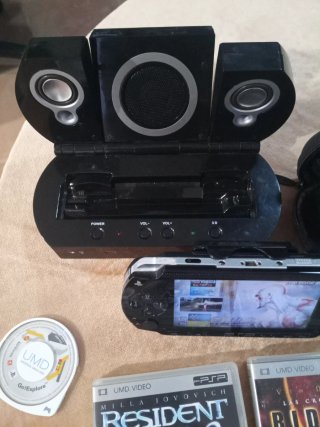 Consola PSP + 6 Juegos. Modelo 1004