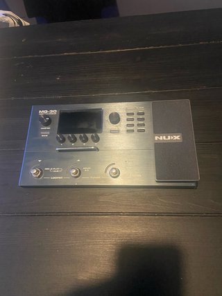 Nux MG-30 Procesador de Guitarra