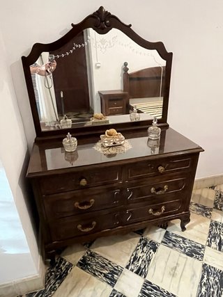 Conjunto Tocador, Cómoda y Mesita