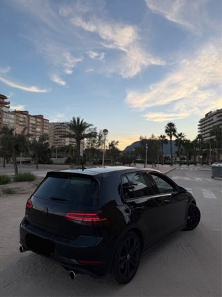 Volkswagen Golf GTI PERFORMANCE