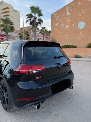 Volkswagen Golf GTI PERFORMANCE