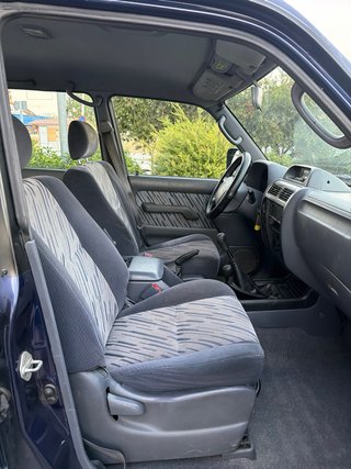 TOYOTA LAND CRUISER 90