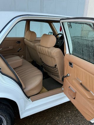 Mercedes-Benz W123 1980