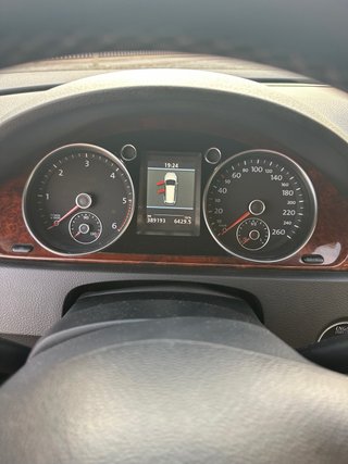 Volkswagen Passat 2011