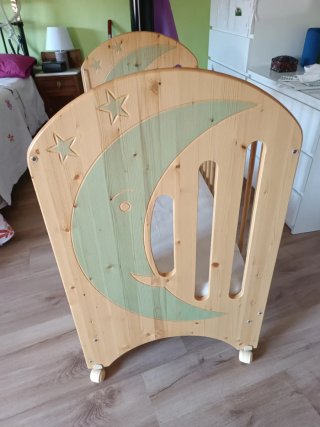 Cuna de madera casi nueva