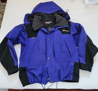 Chaqueta Gore-Tex Hombre. Mountain