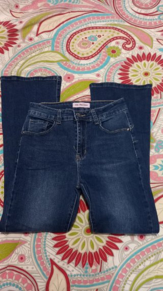 Pantalones Acampanados tipo Levi,s