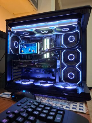 PC GAMING RYZEN 7 7800X3D, 32GB DDR5,1TB, RTX 5070