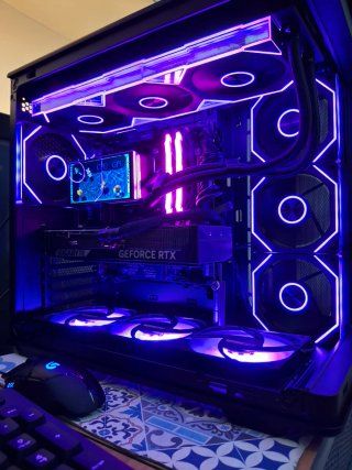 PC GAMING RYZEN 7 7800X3D, 32GB DDR5,1TB, RTX 5070