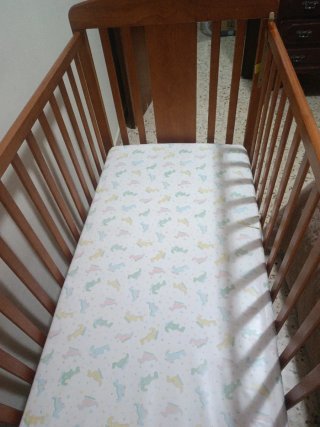 Cuna de madera para bebé