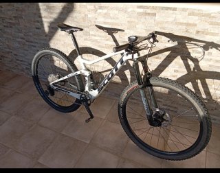 Scott Spark 900 Pro. Regalo porta botes y pedales.