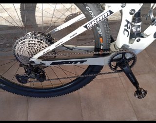 Scott Spark 900 Pro. Regalo porta botes y pedales.