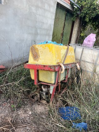 Cuba elevada para fumigar