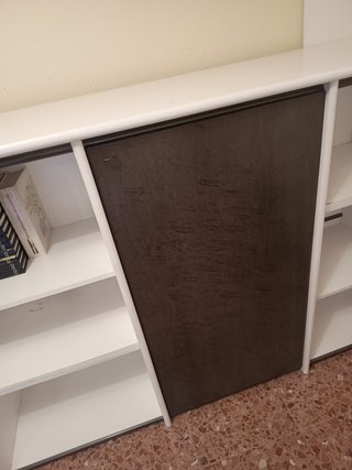 Mueble moderno blanco y marrón