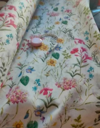 Tela loneta estampada flores 1x1,40 m