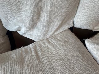 Sofá chaise longue beige y negro