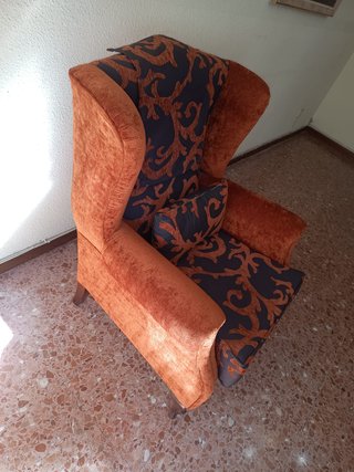 Sillón tapizado estampado