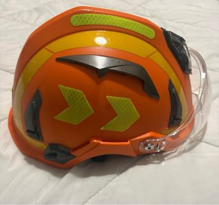 Casco rescate con luz y visera