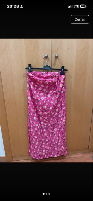 Falda larga floral Stradivarius