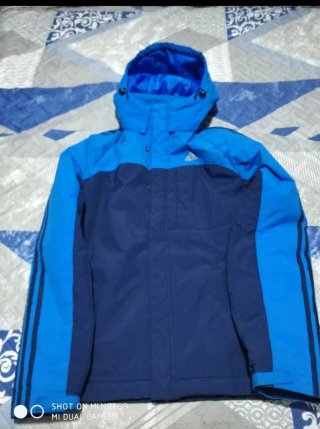 Chaqueta Adidas Azul y azul marino