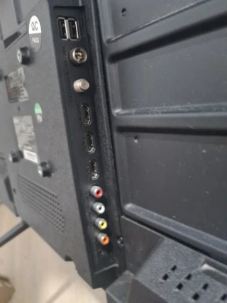 TV Qilive 32 LED (No Smart TV)