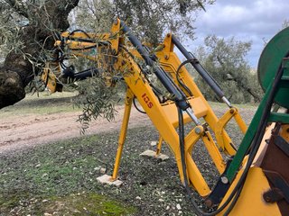 Tractor New Holland 70-56 con pala