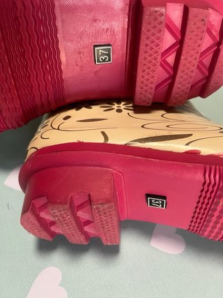 Botas de agua florales beige y rojo