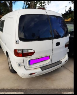 Hyundai H-1 2004