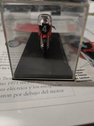 Maqueta Derbi 125 Twin + Fascículo