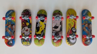 Skatepark per dita con 6 monopattini
