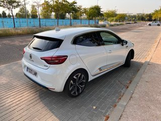 Renault Clio E-Tech Hybrid Initiale Paris