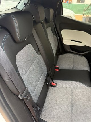Renault Clio E-Tech Hybrid Initiale Paris