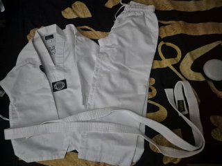 Traje Taekwondo Kara Talla M (8-10 años)