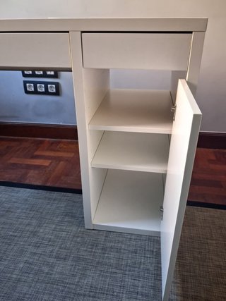 Escritorio MICKE (IKEA)