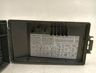 Caja reles / fusibles FORD FOCUS BERLINA (CAK)