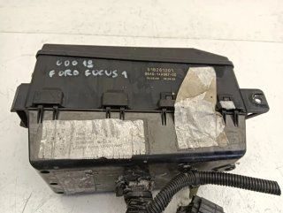 Caja reles / fusibles FORD FOCUS BERLINA (CAK)
