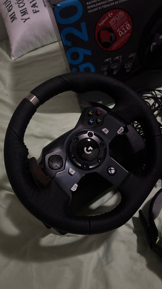 Volante Logitech G920 con Pedales y Auriculares