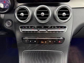 Mercedes GLC Coupé 2022 300e 320cv AMG LINE 4MATIC